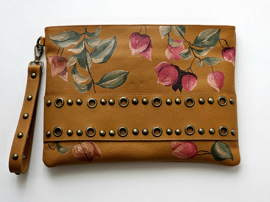Studs Clutch X Havan Florals