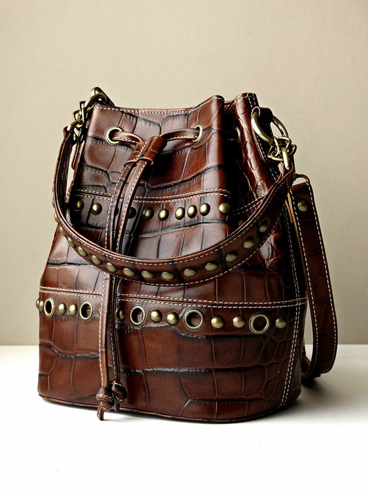 Bucket with studs Bucket 5