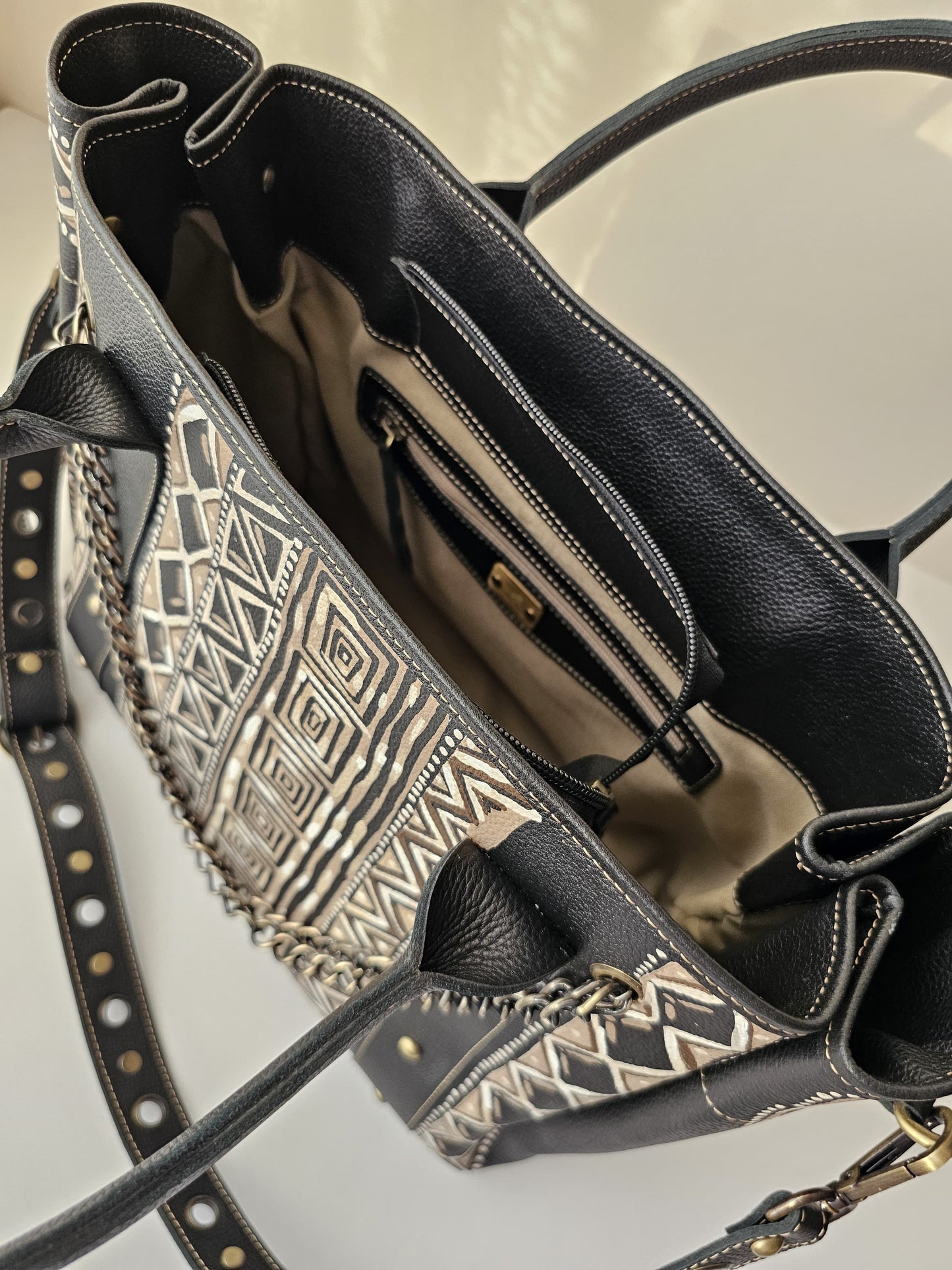 Leather Bag with Ring Black X Geometric