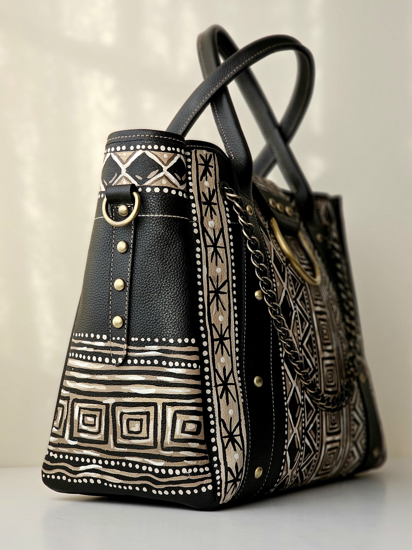 Leather Bag with Ring Black X Geometric