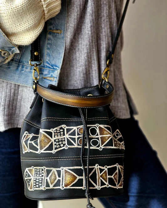 Leather Bucket Bag Black X Bronze