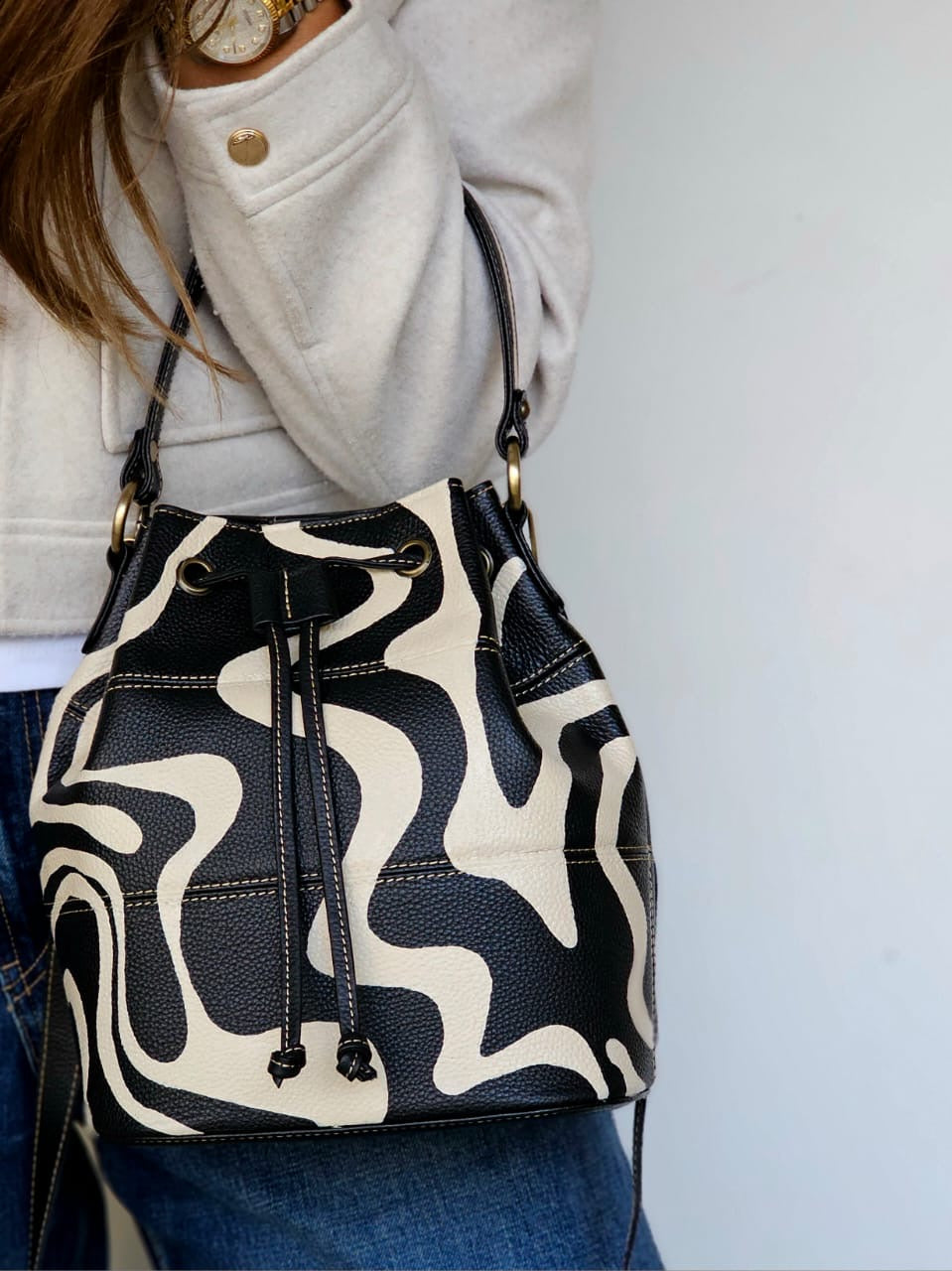 Leather Bucket X Beige Waves