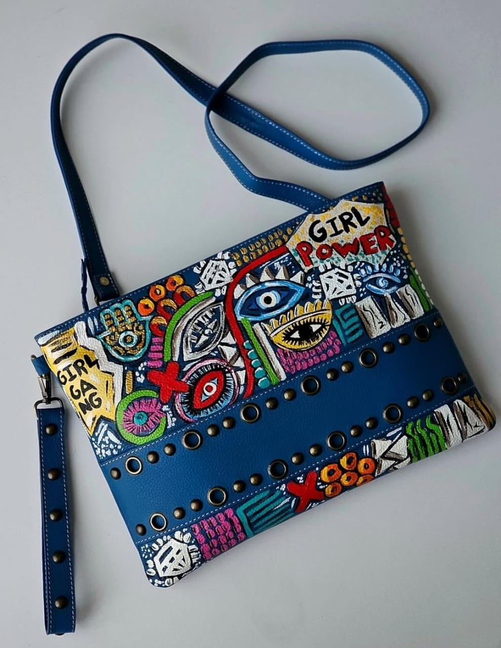 Studs Clutch Blue X Eyes Design