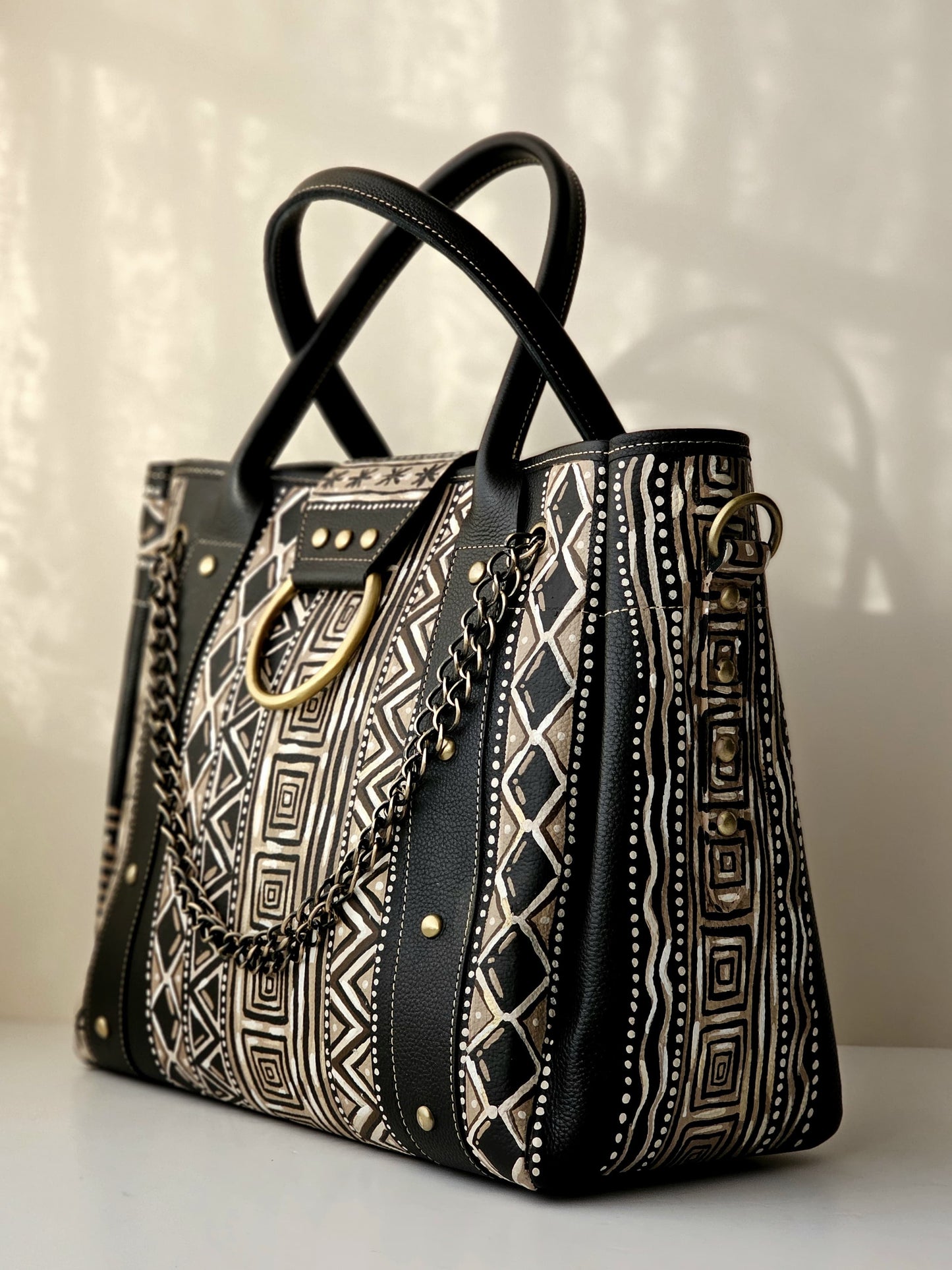 Leather Bag with Ring Black X Geometric