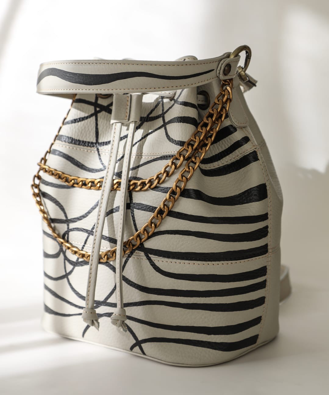 Leather Bucket X Black Lines