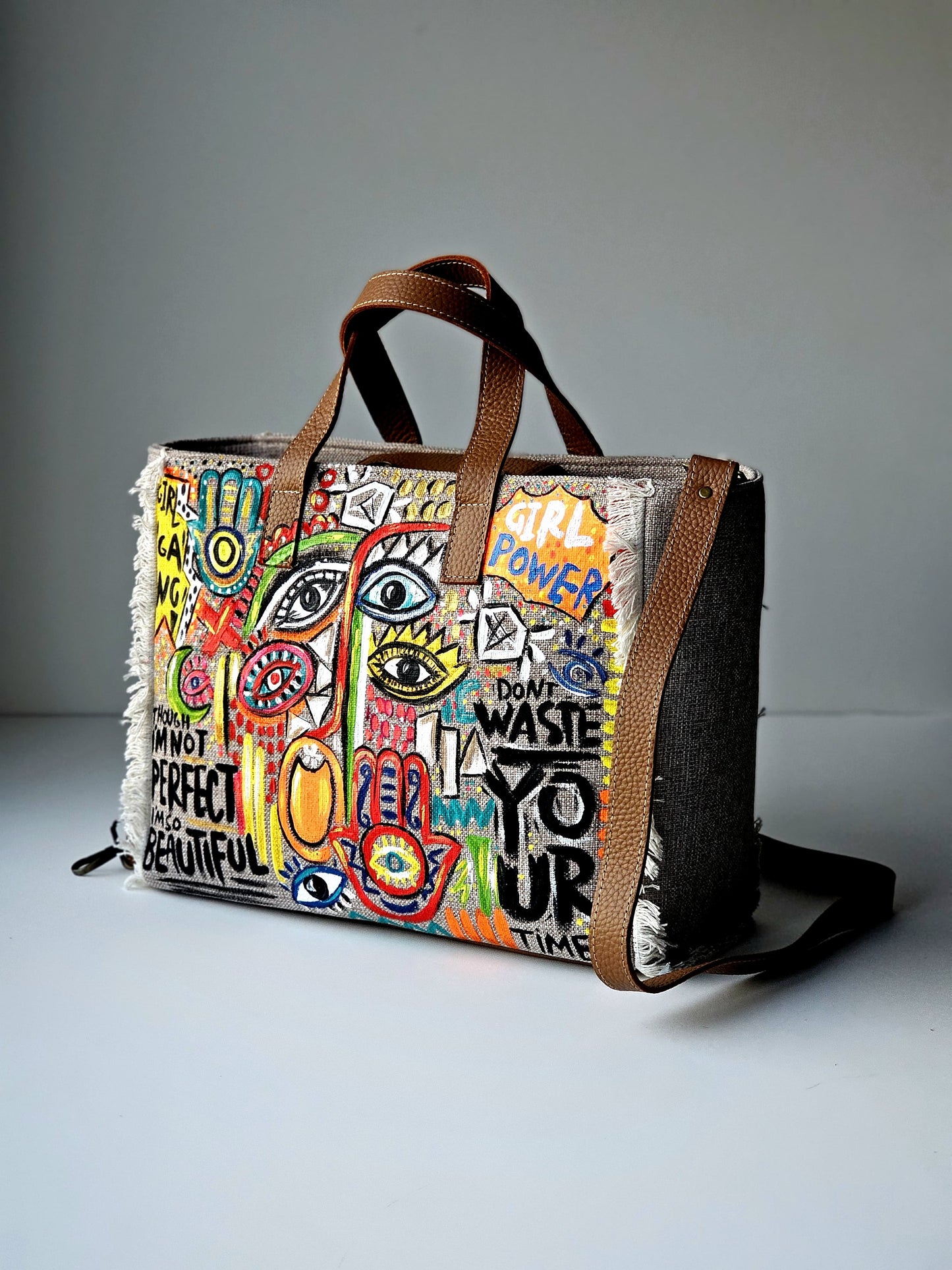 Beige Tote Bag X Colorful Eyes