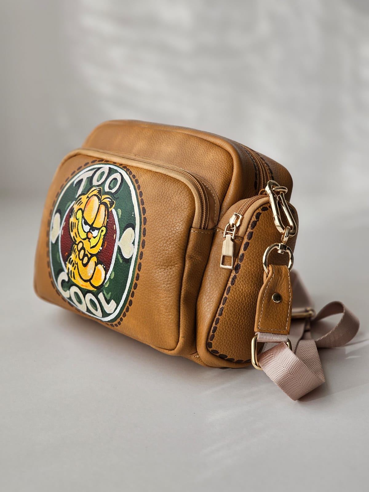 Leather Cross Bag X Garfield
