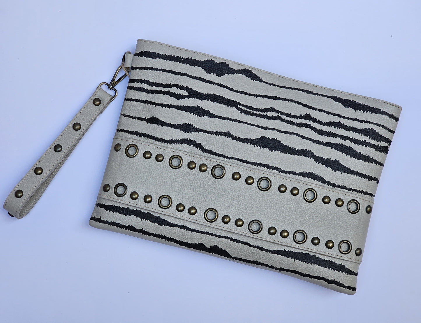 Beige Studs Clutch X Black Abstract