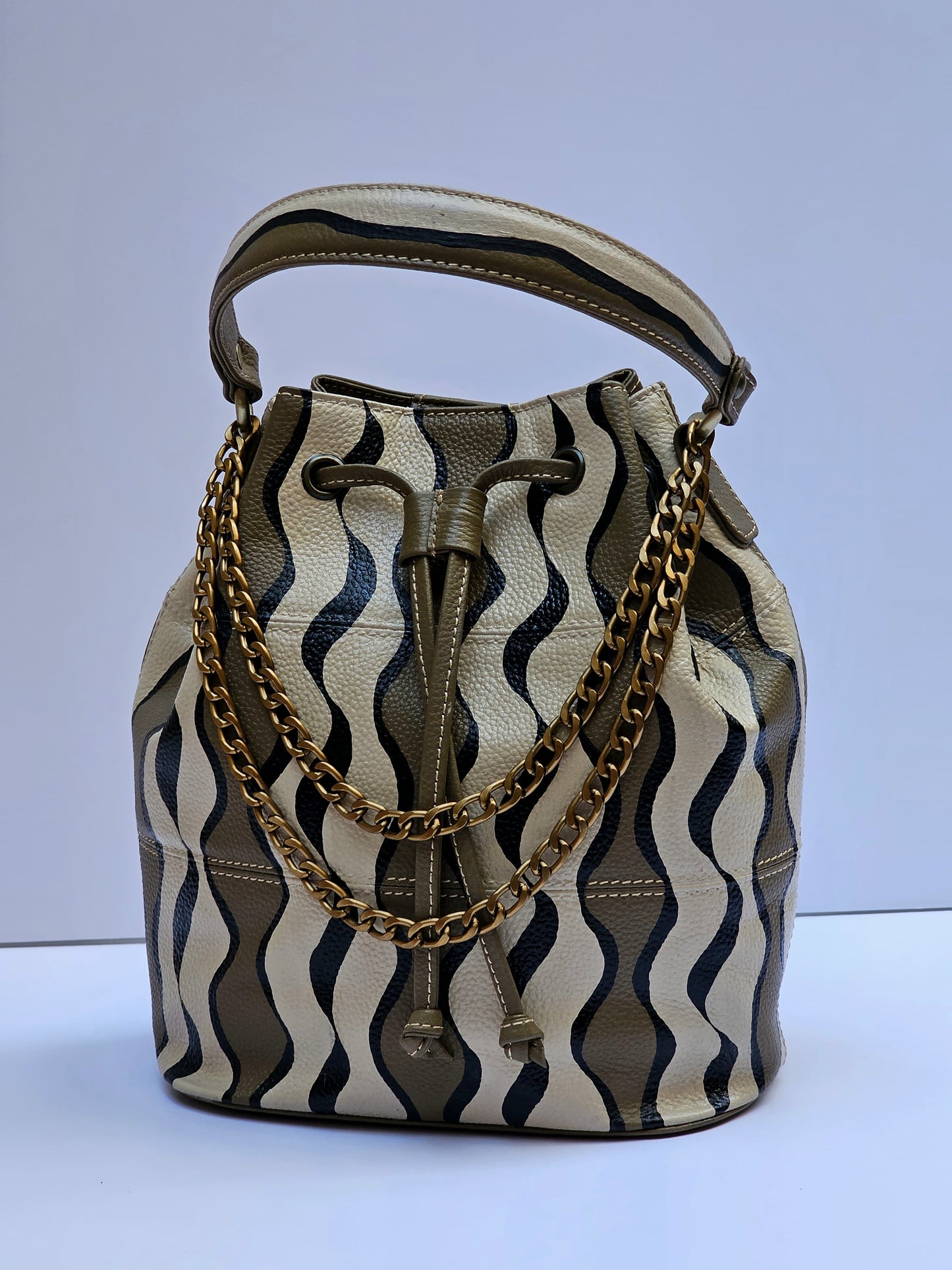 Leather Bucket Bag X Olive Waves